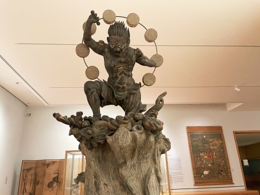 Kunst in Köln: Magische Ausstellung im Museum für Ostasiatische Kunst - Neuinstallation der ständigen Sammlung Japan - Kunst entdecken auf ARTTRADO - Plattform für Kunst und Kultur.