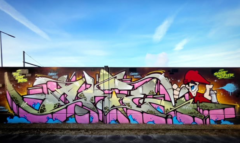 üd Ost Galerie Berlin: Wie Akte One Graffiti zur Open-Air-Kunst macht. AKTE ONE AND FRIENDS IN THE MIX. STREETART IN BERLIN ENTDECKEN