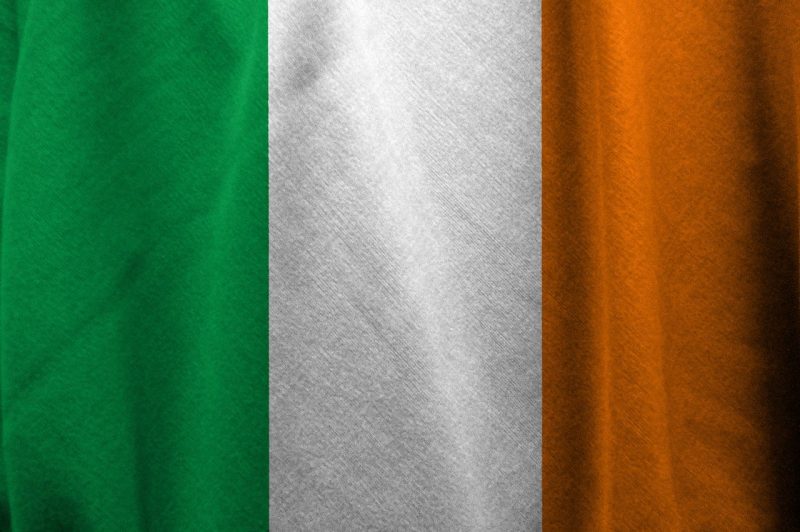 Irland zahlt Künstlern künftig ein staatliches Grundeinkommen. Warum das Modell europaweit Aufmerksamkeit erzeugt - Künstlerförderung Europa.