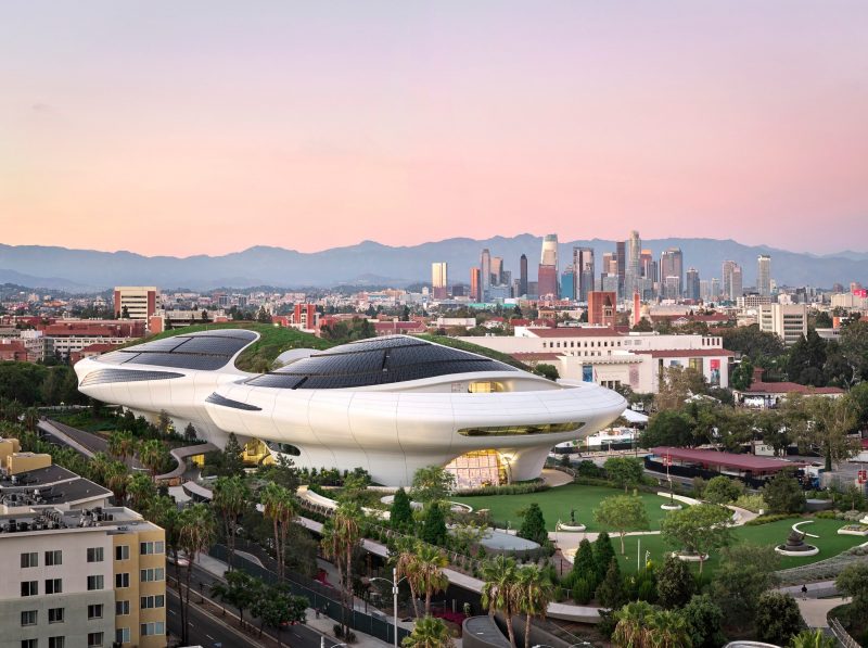 George Lucas eröffnet Museum in Los Angeles: Star Wars, Frida Kahlo und Banksy - Kunst entdecken auf ARTTRADO - Plattform für Kunst & Kultur. Kunst kaufen online Galerie Kunstmarkt
